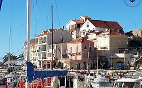 Apartments Porat Vela Podgora